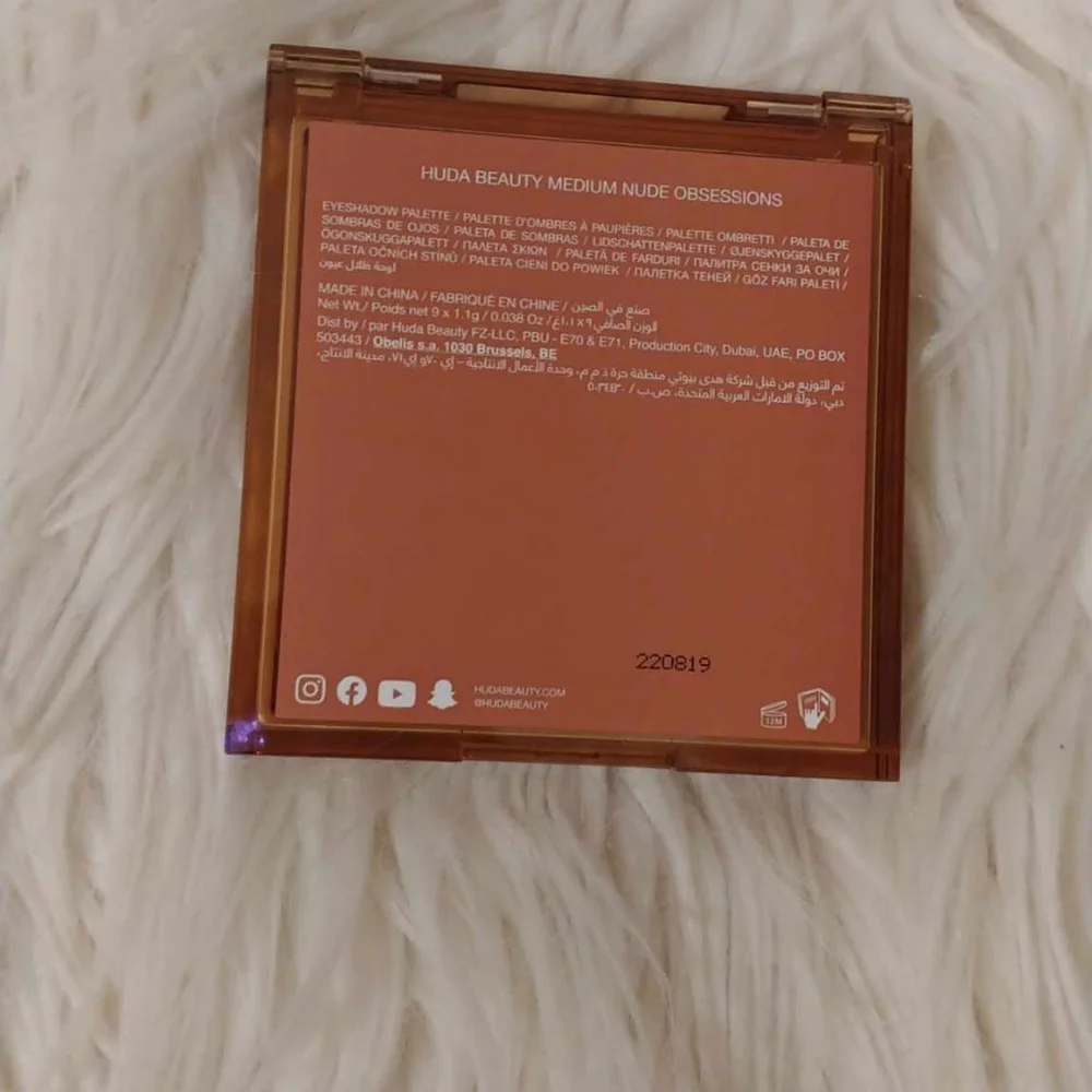 💖FIRM! NWT HUDA BEAUTY MEDIUM NUDE OBSESSIONS EYESHADOW PALETTE